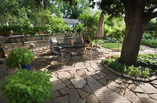 terrasse-ombre-arbre