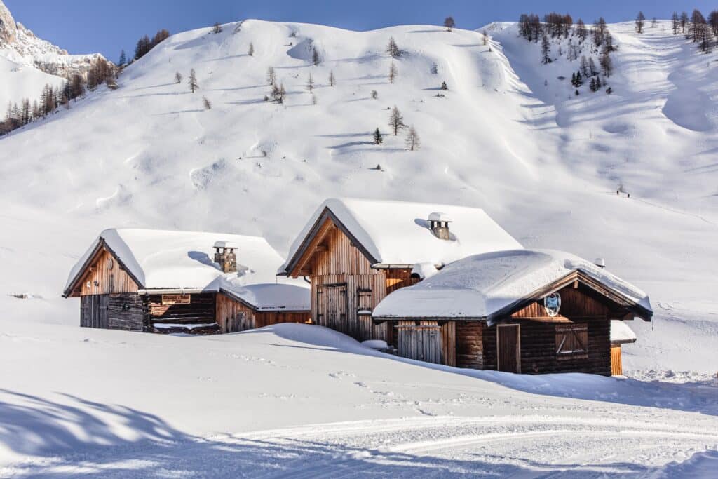 chalets montagne neige